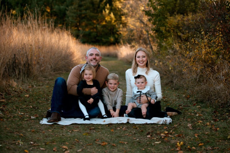 best Mequon WI photographer, photographer in Mequon WI, family portraits Mequon WI, professional family photos, family photography packages