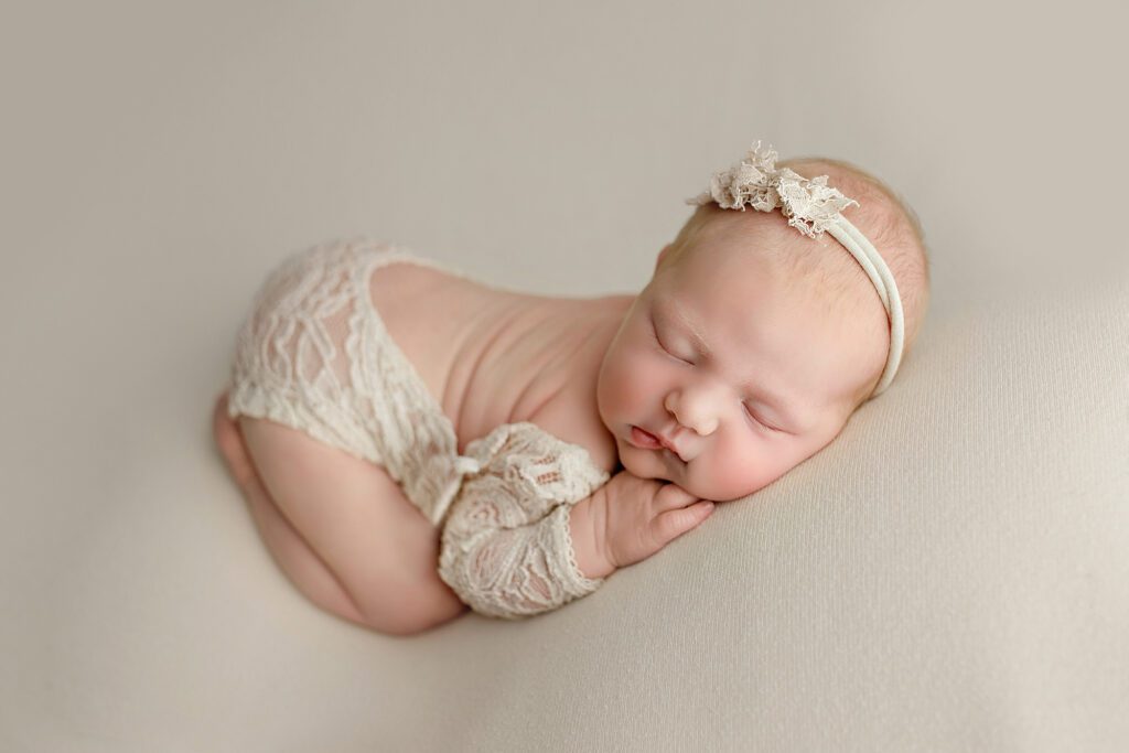 Milwaukee newborn photographer, newborn portraits Milwaukee, newborn photography near me