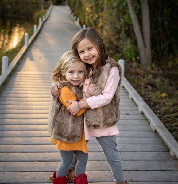 Milwaukee Family Photographer, family photography Milwaukee, family portraits near me