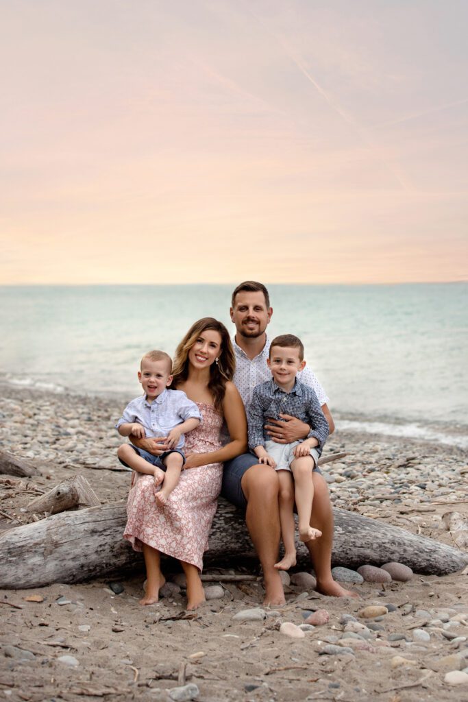 Milwaukee family photographer, family portraits near me