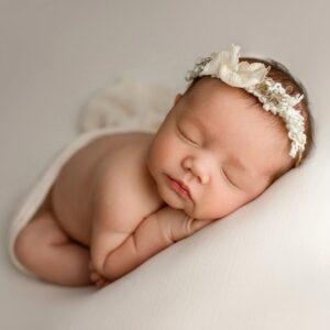 best Milwaukee newborn photographer, newborn photography near me, newborn portraits Milwaukee