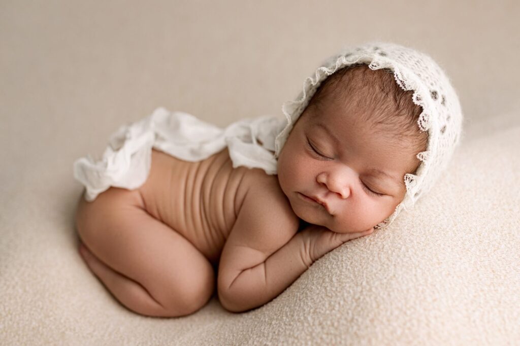 best Milwaukee newborn photographer, newborn photography near me, newborn portraits Milwaukee