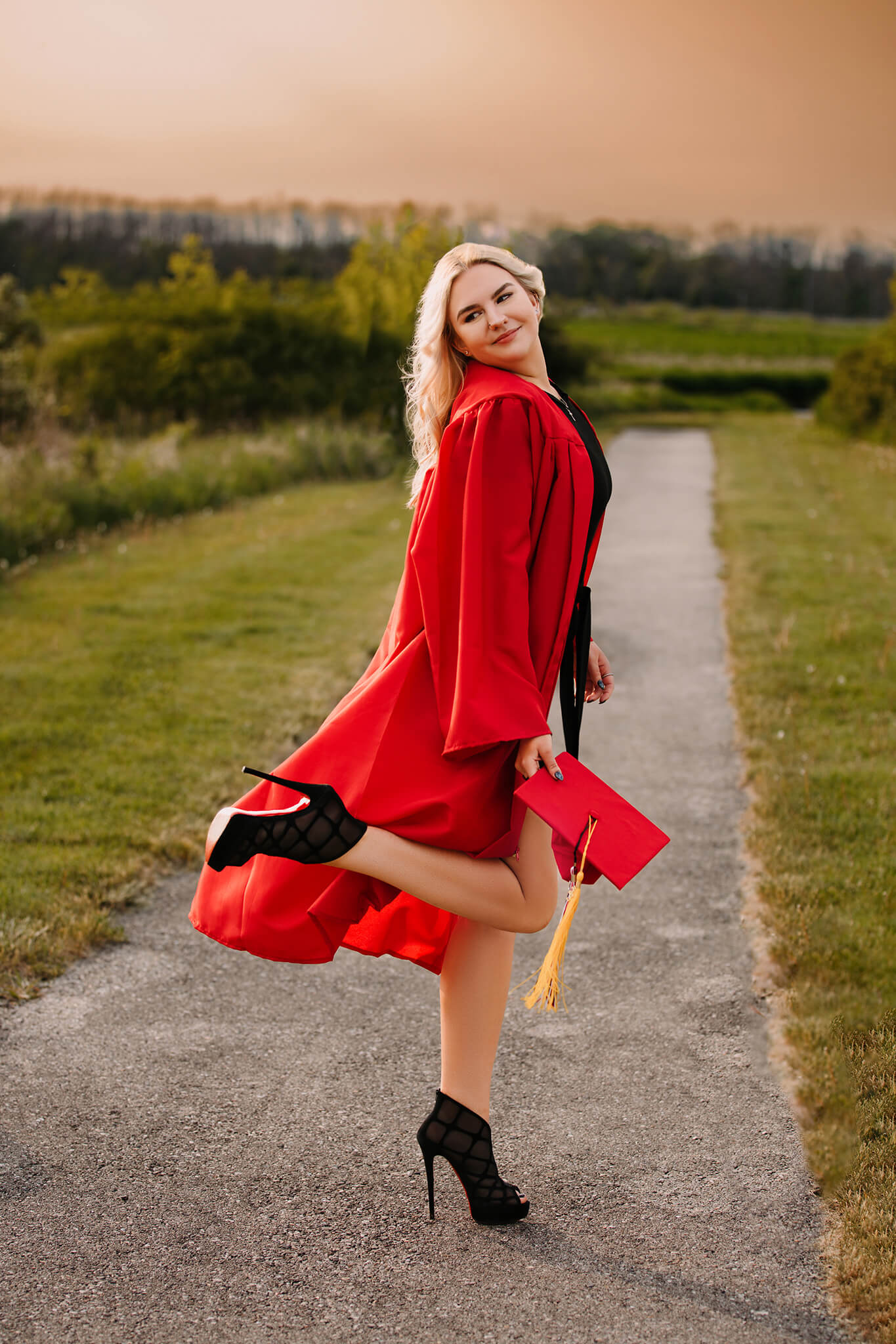Milwaukee senior photographers, best Milwaukee senior portraits, senior portrait packages, senior portraits near me